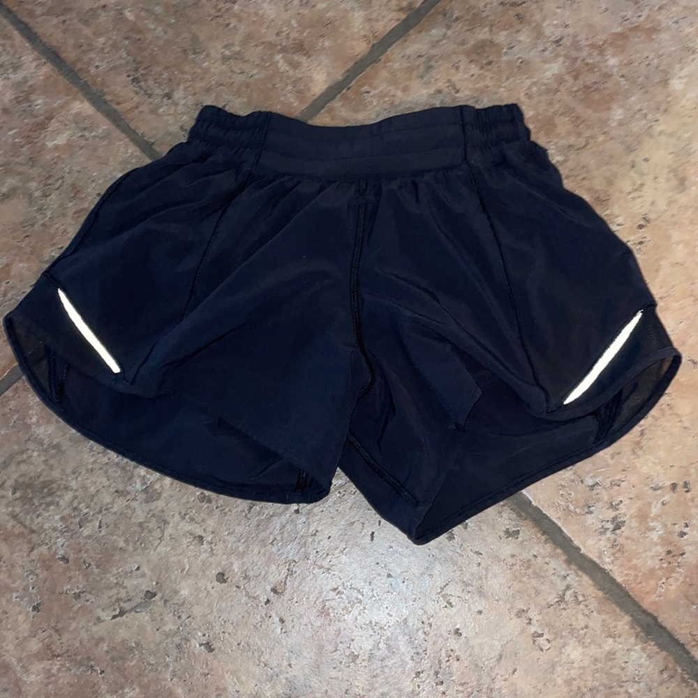 Lululemon Hotty Hot 4” Shorts